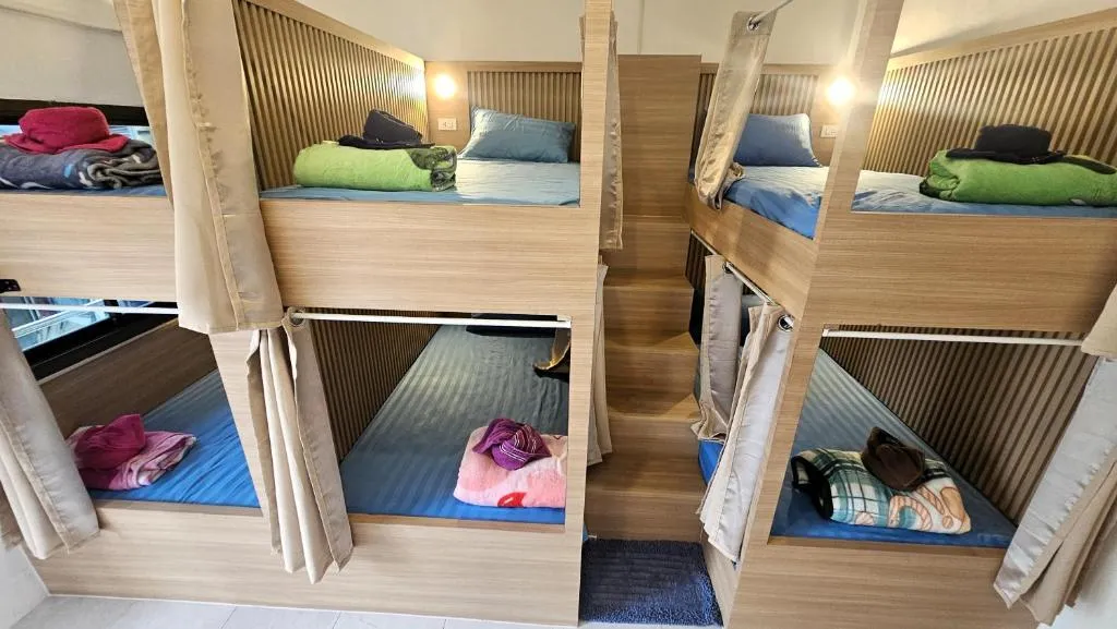 Neighbor Hostel