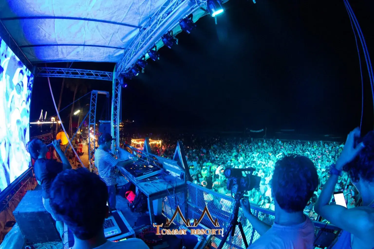 A DJ stage at the full moon party