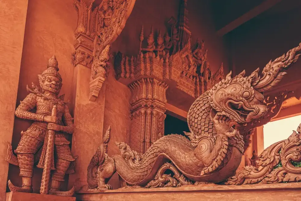 Red Temple is full of fascinating details of stone ornaments and architecture in Thailand. Watch out for the dragons.